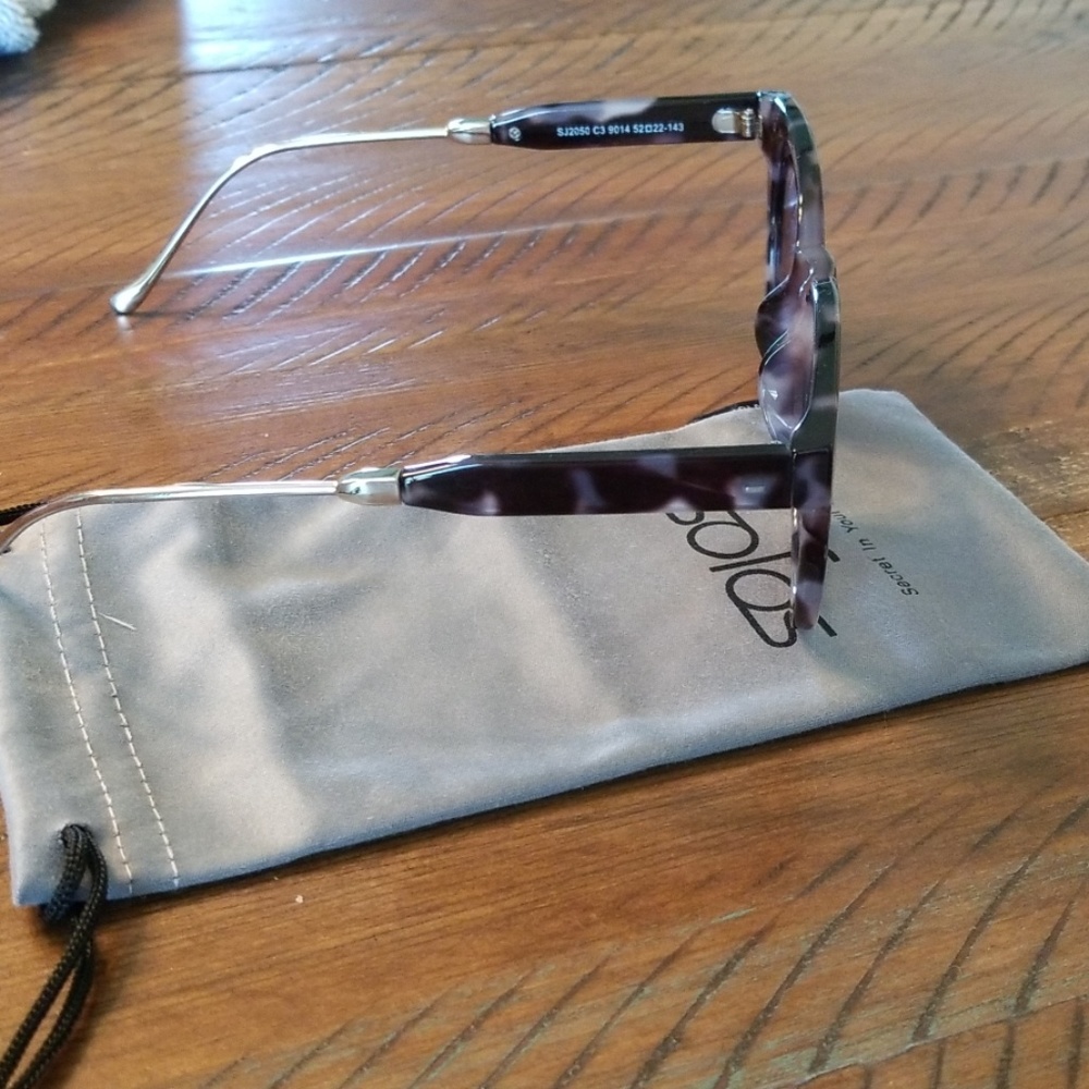 Sunglasses - Picture 2 of 3